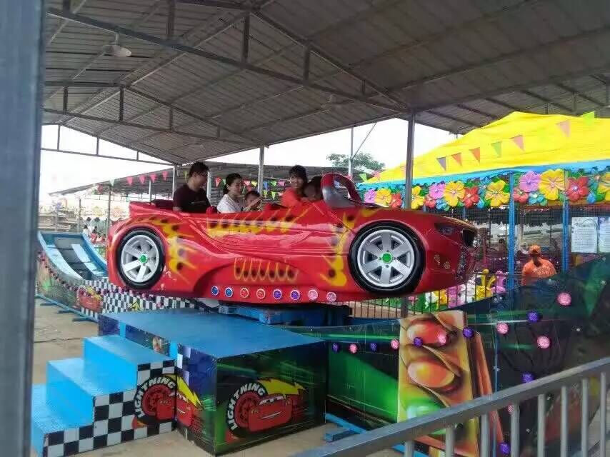 公園廣場游樂設(shè)施，孩子的天下